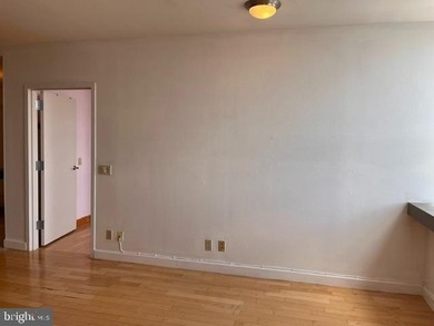 Price reduced to sell! Move in condition! Welcome to Grandview - photo 6