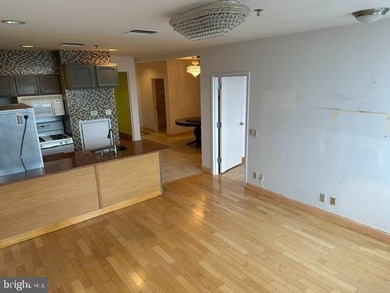 Price reduced to sell! Move in condition! Welcome to Grandview - photo 7