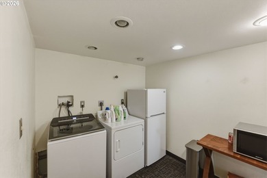 Meticulously maintained Mingus Park home situated on a large - photo 28