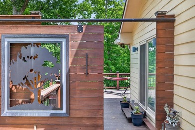 Wake Up to lake views every day - this charming updated 3 - photo 3