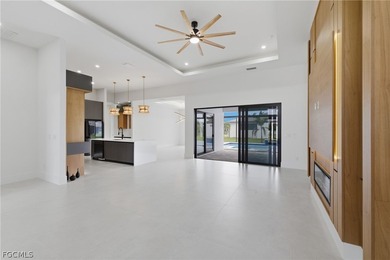 Welcome to this spectacular newly built house, were modern - photo 9
