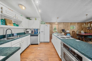 Escape to this charming 3-bedroom, 2-bath lake house nestled in - photo 8