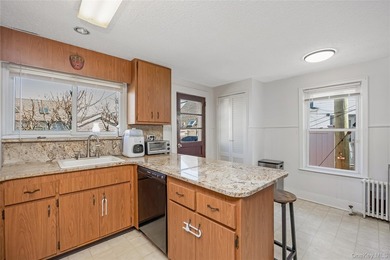 Beautiful Cottage In The Desirable *Walks*, Close to Beach - photo 11