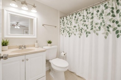 Welcome to this beautifully updated 2 bedroom, 2.5 bath townhome - photo 13