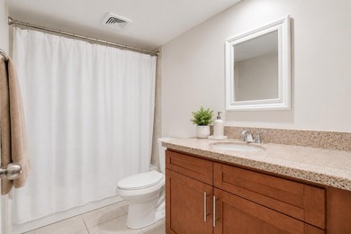 Welcome to this beautifully updated 2 bedroom, 2.5 bath townhome - photo 15