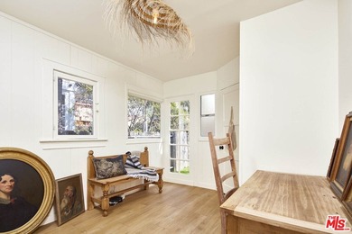 Incredible Venice Canal Jewel Box - Tucked along the iconic - photo 16