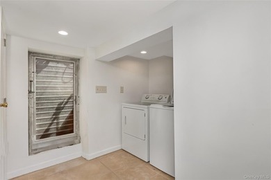 Beautiful Cottage In The Desirable *Walks*, Close to Beach - photo 20