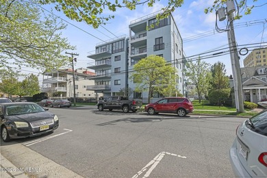 Nestled in the heart of downtown, this modern boutique building - photo 29