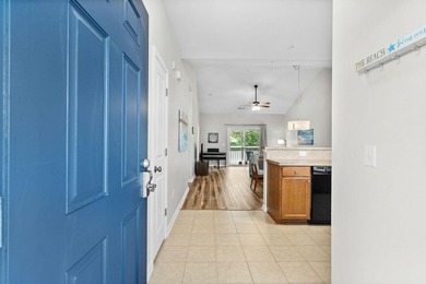 Beautiful top-floor, two-bedroom, two-bath condo with vaulted - photo 2