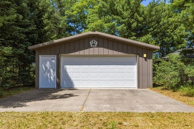 Welcome to lake life at its finest on beautiful Lake Eau Claire! - photo 42