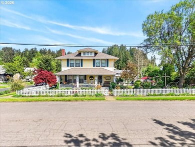 Step into a quintessential slice of Oregon history with this - photo 4