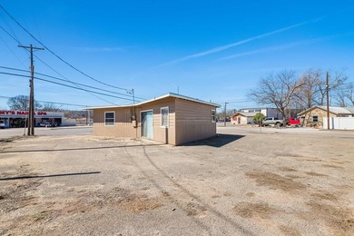 Versatile commercial opportunity in a highly visible location! - photo 15