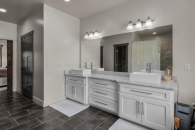 Smith Lake - Custom-built home with 5 beds, 4 baths + bunk room - photo 18