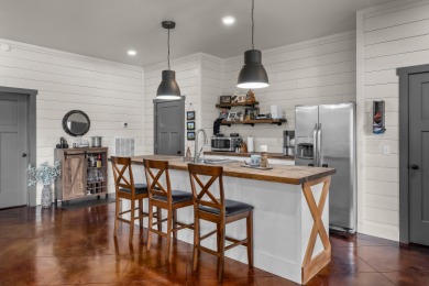 Smith Lake - Custom-built home with 5 beds, 4 baths + bunk room - photo 33