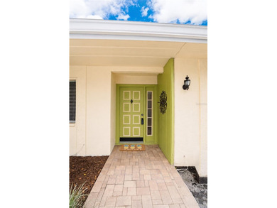 ATTENTION BUYERS! Welcome to this spacious 2-bedroom, 2-bathroom - photo 34