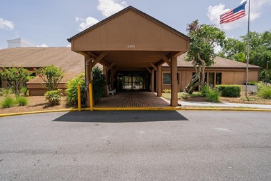 ATTENTION BUYERS! Welcome to this spacious 2-bedroom, 2-bathroom - photo 38
