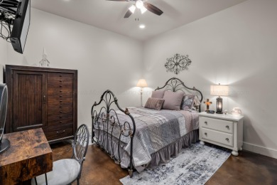 Smith Lake - Custom-built home with 5 beds, 4 baths + bunk room - photo 40