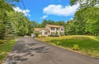 Stillwater Lake Home For Sale in Pocono Summit Pennsylvania