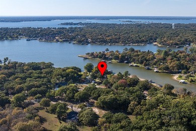 **Lakeside Retreat with Dual Masters & freshly painted - photo 37