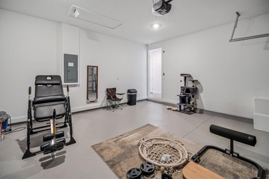 Welcome home to this beautiful 3-bedroom, 2-bath residence - photo 9