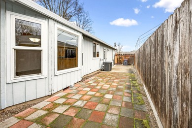 WOW 5 bedroom, 3 bathrooms Plus an office in a great Southwest