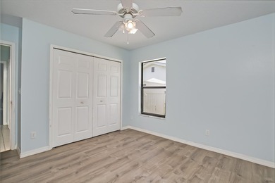 Welcome to 591 SE Chapman Avenue - a spacious, true 4 BD, 3 BA - photo 18