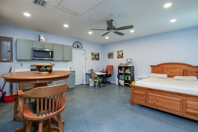 Welcome to 591 SE Chapman Avenue - a spacious, true 4 BD, 3 BA - photo 24