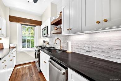 Don't miss this turnkey 2-bedroom, 1-bathroom co-op in one of - photo 8