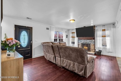 This well-maintained 4-bedroom, 2.5-bath colonial in Toms River - photo 2