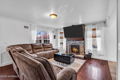 This well-maintained 4-bedroom, 2.5-bath colonial in Toms River - photo 3