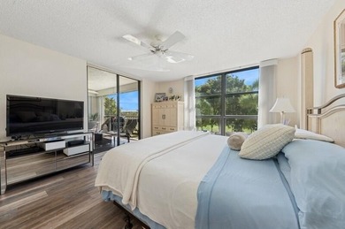 JUST REDUCED!! Beautiful renovated 3 bedroom corner condo with - photo 12