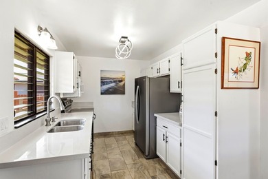 Perched on Kauai's sunny West Side, this stunning 4-bedroom, 2 - photo 13