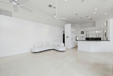 Discover comfortable living in this spacious five-bedroom, 4 - photo 18