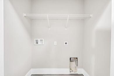 Affordable 3BR / 2.5 BA open floor plan that backs up to the - photo 22