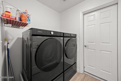 Turn-key and fully furnished Southside pool home with RV garage! - photo 29