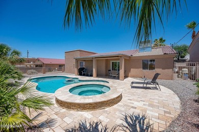 Turn-key and fully furnished Southside pool home with RV garage! - photo 36