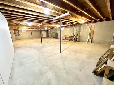 PRICE IMPROVEMENT on this lovely, single level home just 5+ - photo 38