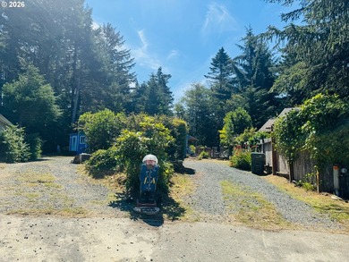 Charming 3BD/2BA manufactured home nestled at the end of a quiet - photo 1