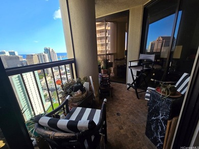 Conveniently located 2 bedroom 2 bathroom condo with ocean - photo 9