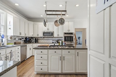 Don't miss this incredible opportunity to own a spacious custom - photo 15