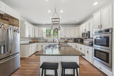 Don't miss this incredible opportunity to own a spacious custom - photo 18