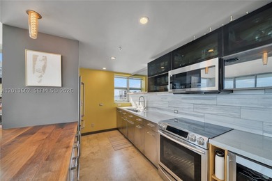 Rare high-floor 3-bedroom corner unit with sweeping water views - photo 9