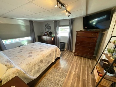 Your search is over! Welcome to this beautifully decorated - photo 35