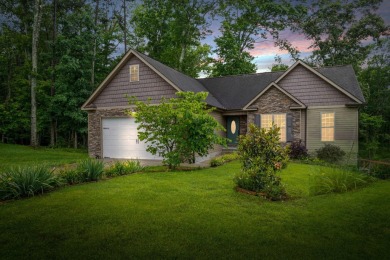 Chickamauga Lake Home For Sale in Soddy Daisy Tennessee