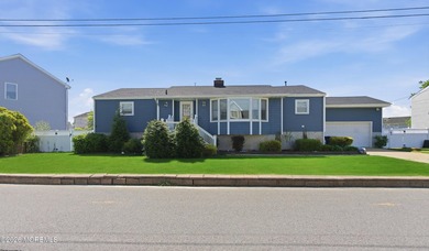 Coming Soon! Showing begins 5/16. Welcome to Jersey Shore living - photo 1