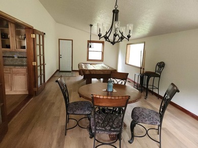 Mountain respite on beautiful accessible and expansive lot, at - photo 10