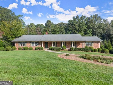 Lake Lanier Home For Sale in Gainesville Georgia