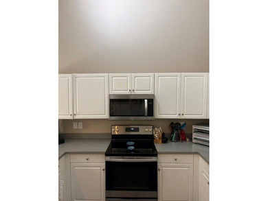 This condo is everyone's dream. Detached Ranch condo with loads - photo 11