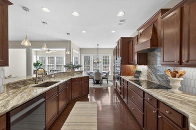 IMMACULATE HOME IN DEL WEBB - YOUR PRIVATE OASIS AWAITS! WELCOME - photo 15