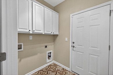 IMMACULATE HOME IN DEL WEBB - YOUR PRIVATE OASIS AWAITS! WELCOME - photo 22